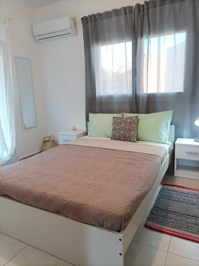 Home Away From Home Ixia  Buitenkant foto